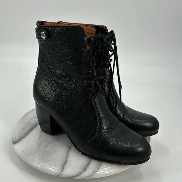 L’Amour Des Pieds black leather witchy lace up ankle boots - Picture 1 of 7